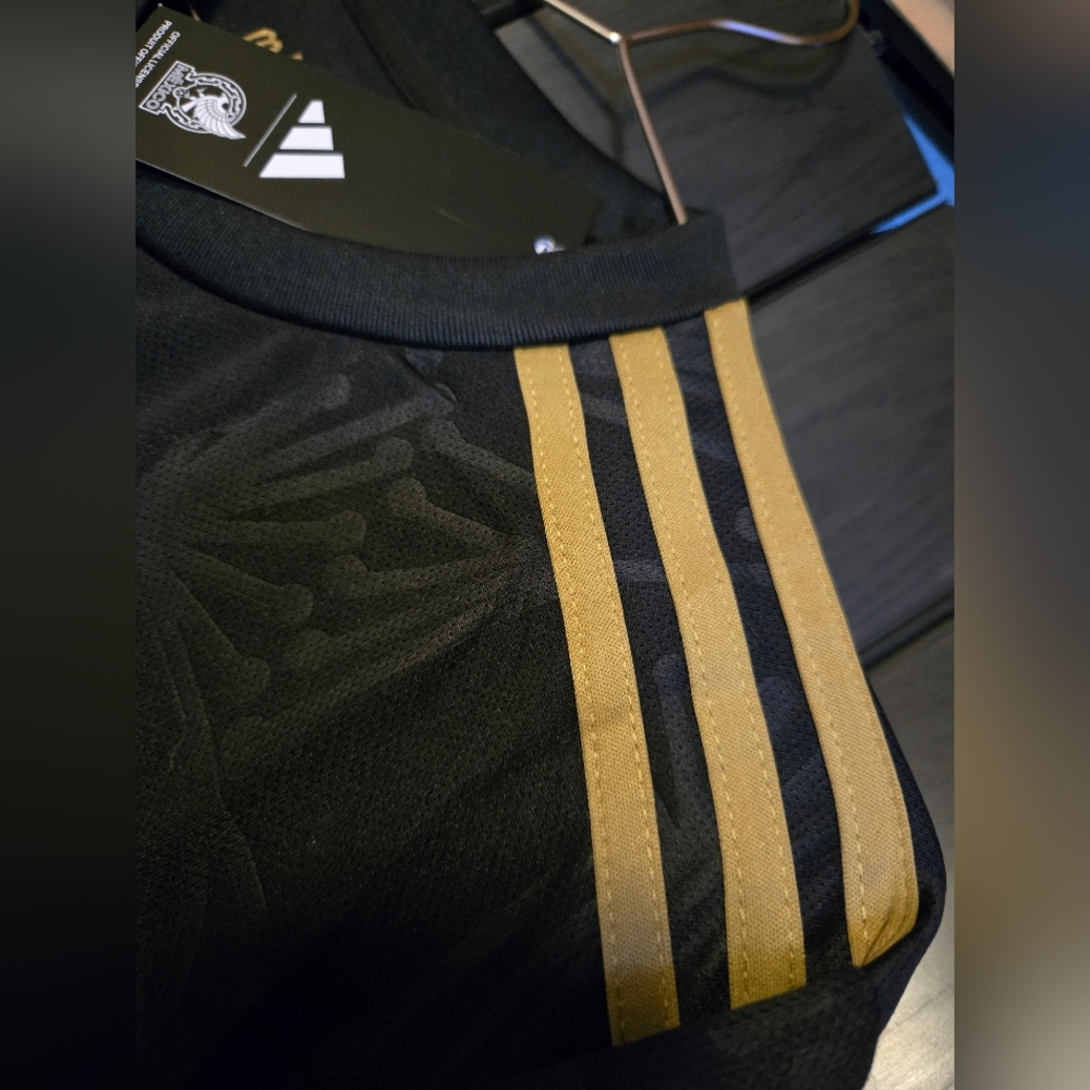 Mexico Soccer Jersey Gold Cup 2025 - Picture 6 of 8